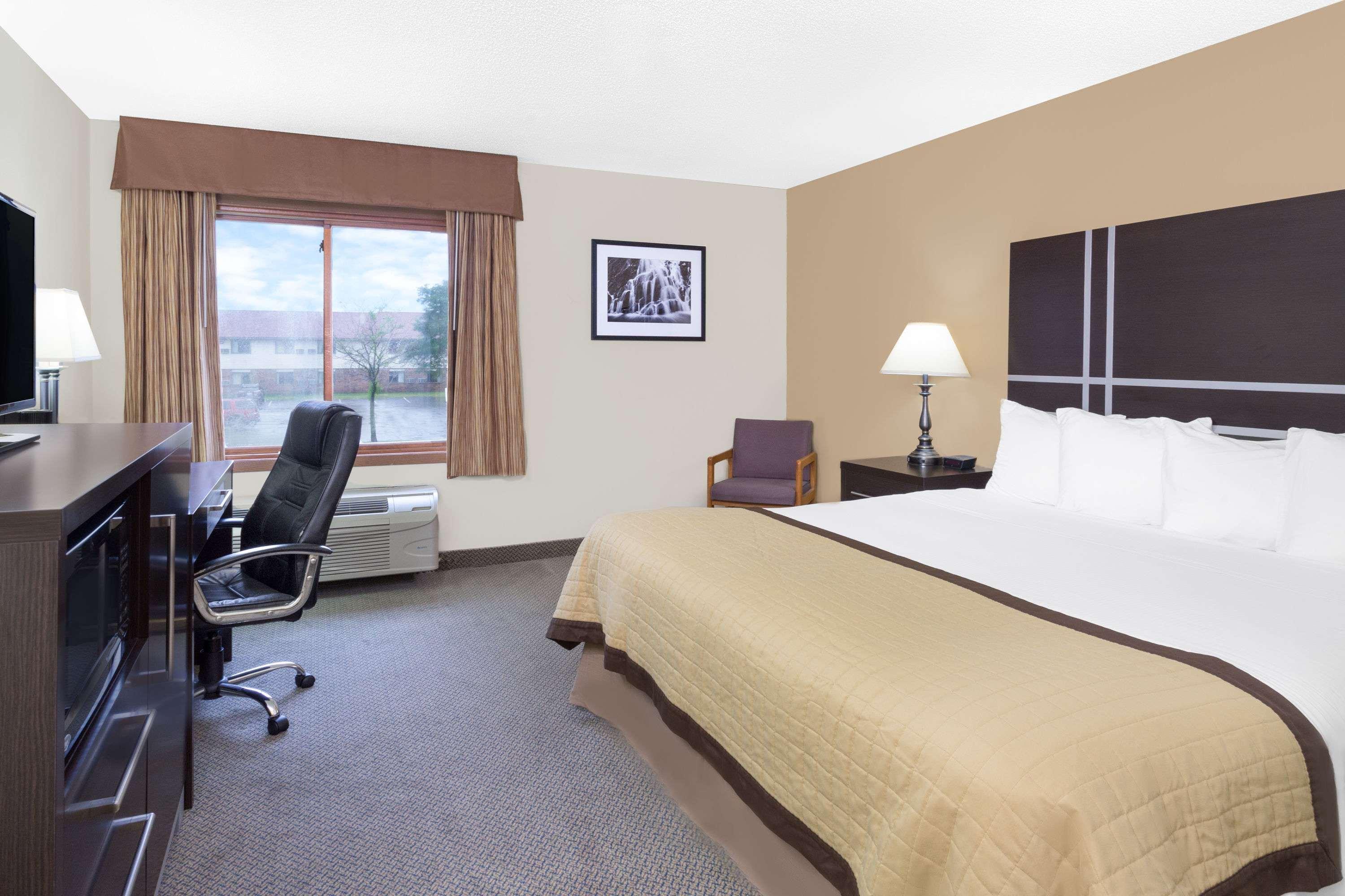 เบย์มอนต์ บาย วินด์แฮม กรีนเบย์ Hotel ภายนอก รูปภาพ