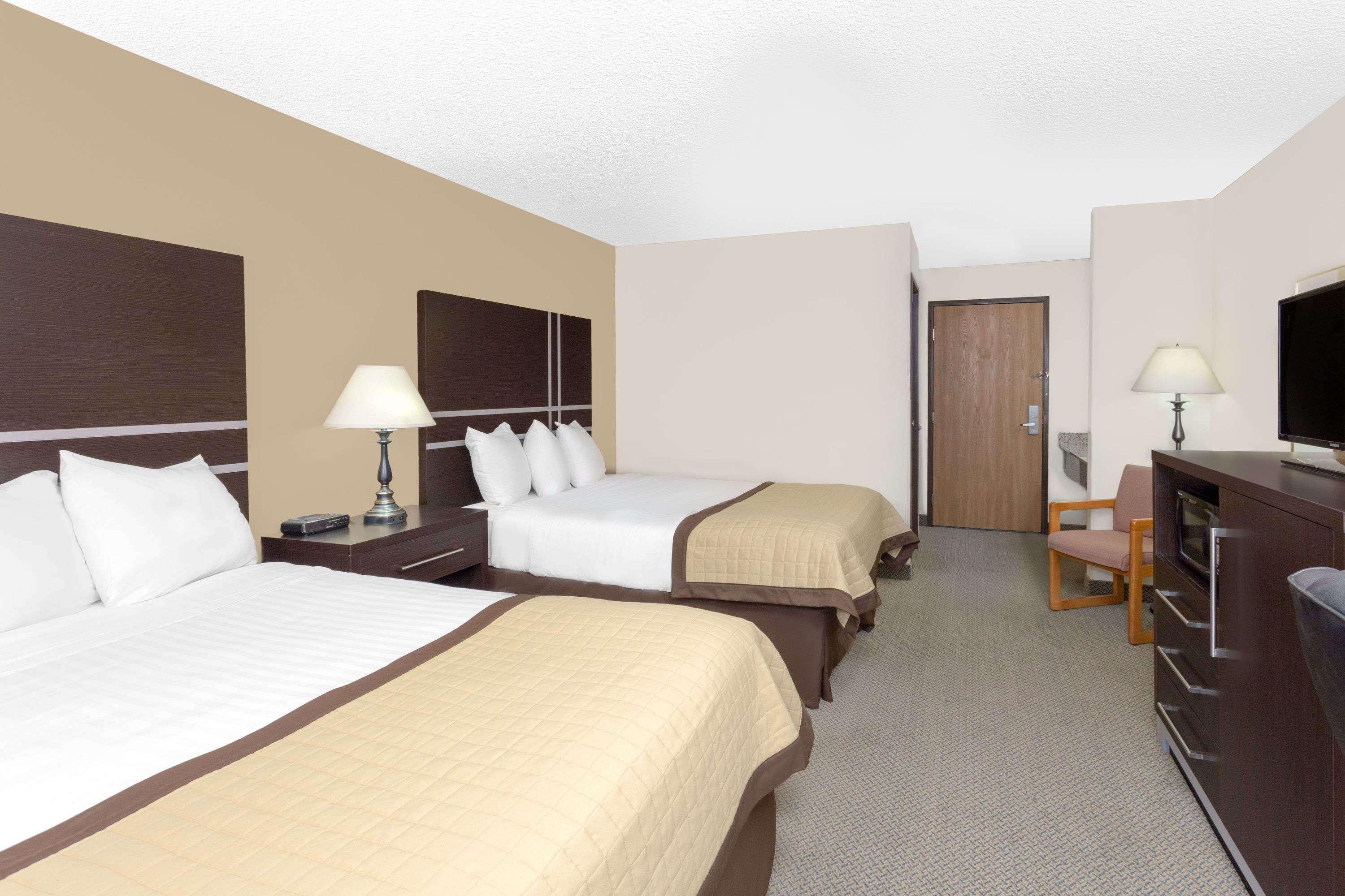เบย์มอนต์ บาย วินด์แฮม กรีนเบย์ Hotel ภายนอก รูปภาพ
